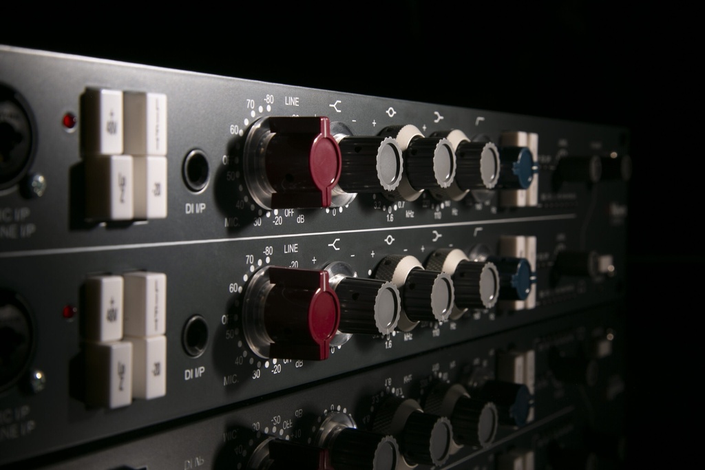 AMS Neve refined detail image 6